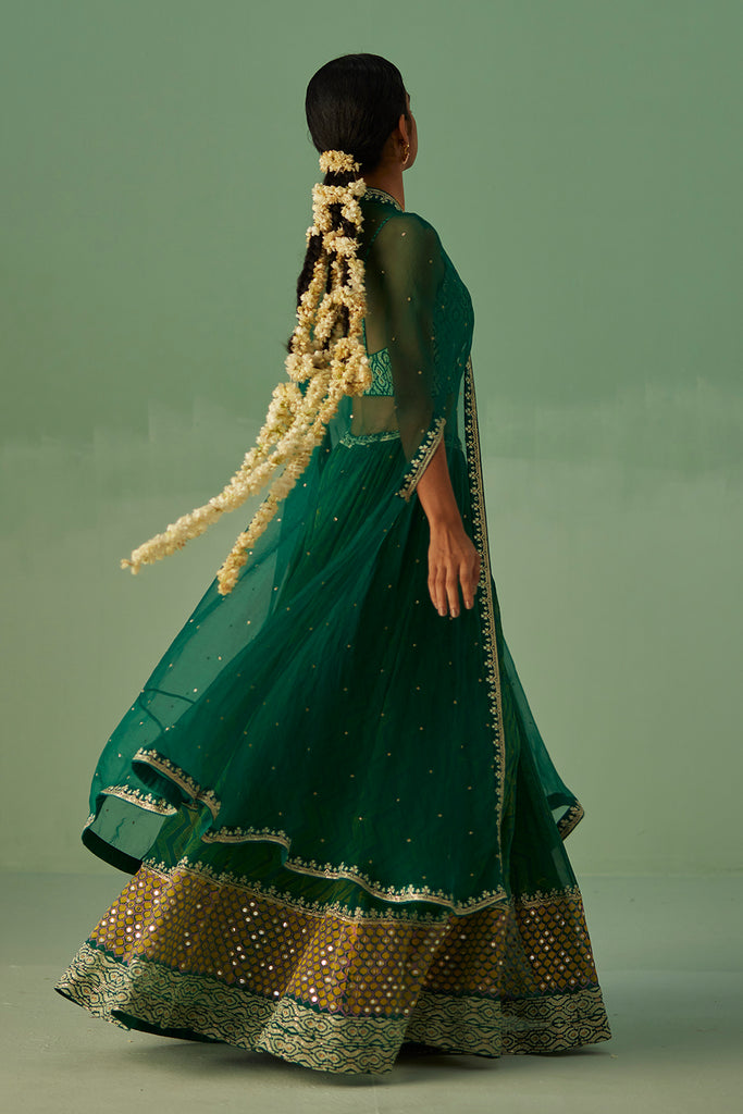 6 Lehenga Blouse Trends We Noticed In Bridal Fashion This Season.  #IndianWeddingTrends | Bridal Wear | Wedding Blog