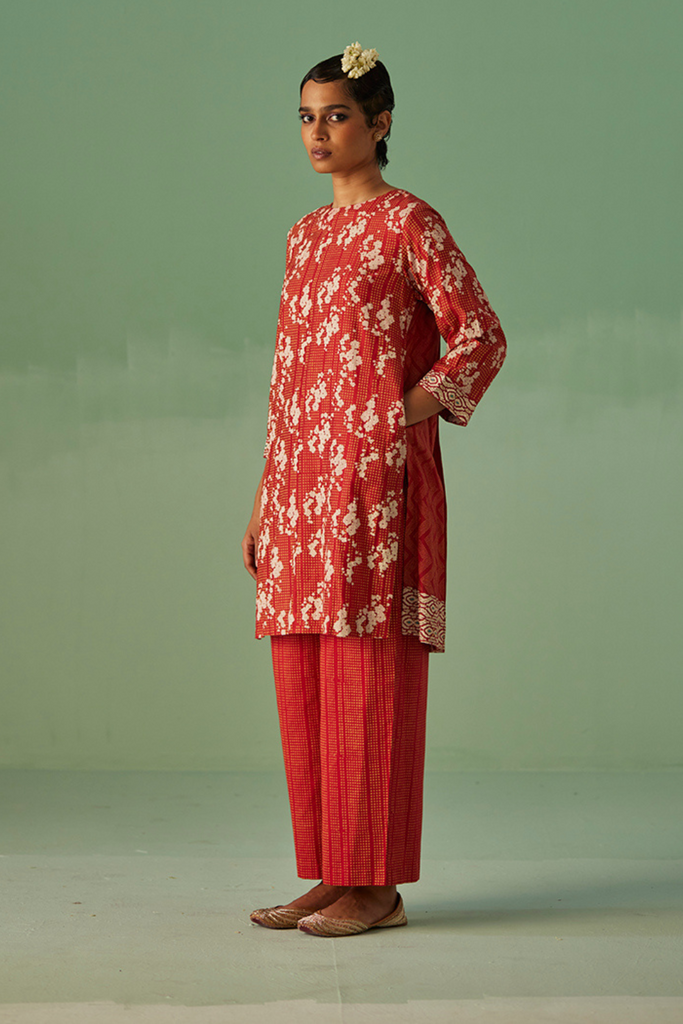 Red Back Pleat Kurt And Trouser Set