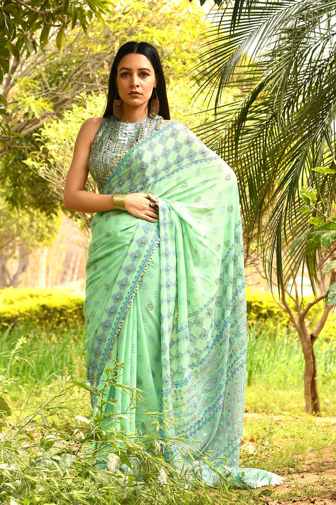 Buy Green Printed Organza Saree Online in USA with Scalloped Border – Pure  Elegance